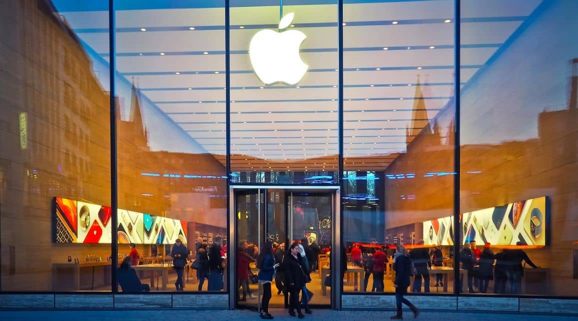 Vancouver'daki Pacific Center Apple Store yenilendi
