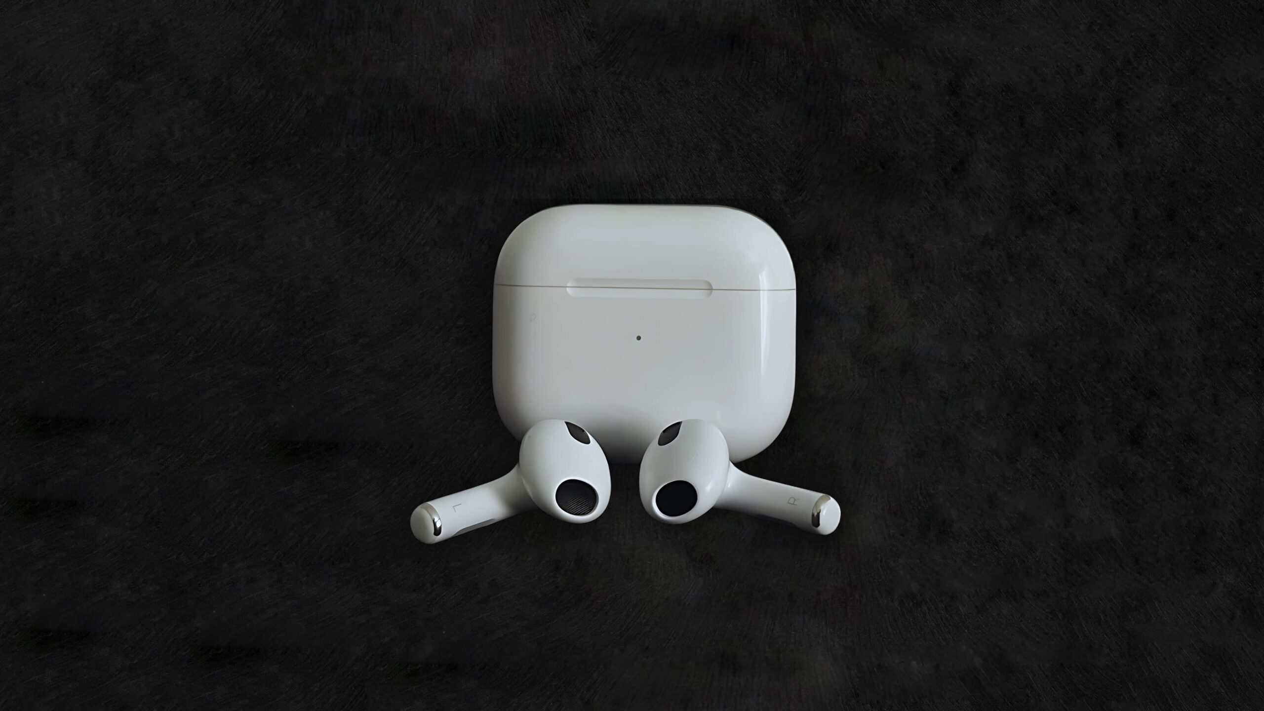 AirPods Temizleme Rehberi: AirPods kulaklıklar nasıl temizlenir?